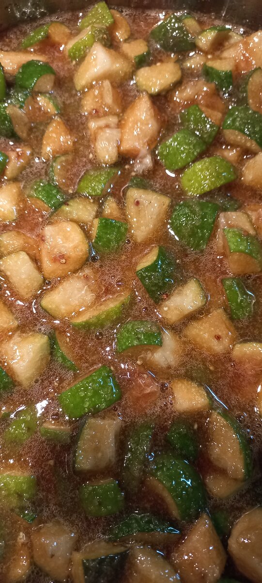 Фейхоа даёт много сока