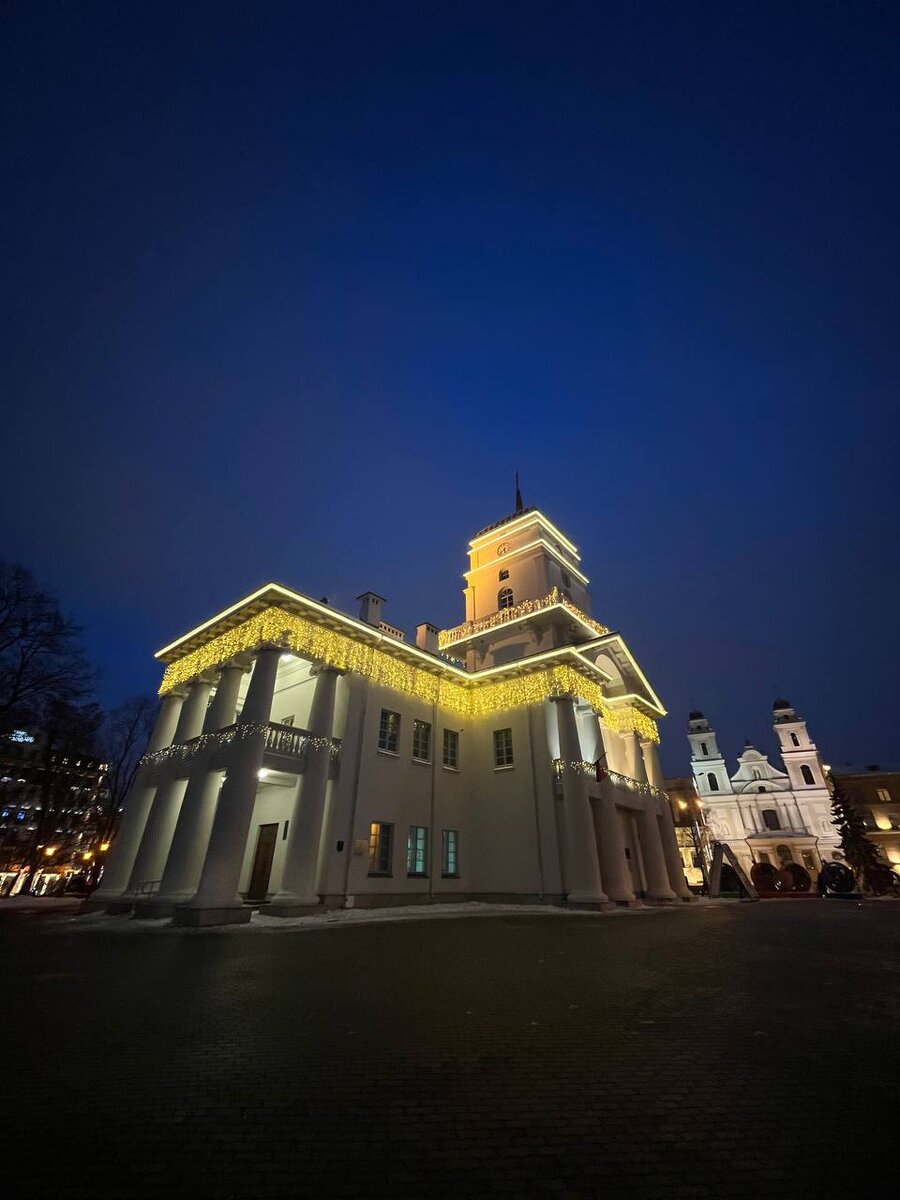 Девочка ведёт. Ребенок 6 лет. Миа талерико 2020. Девочка катается на велосипеде. Подарок на новый год девочке.