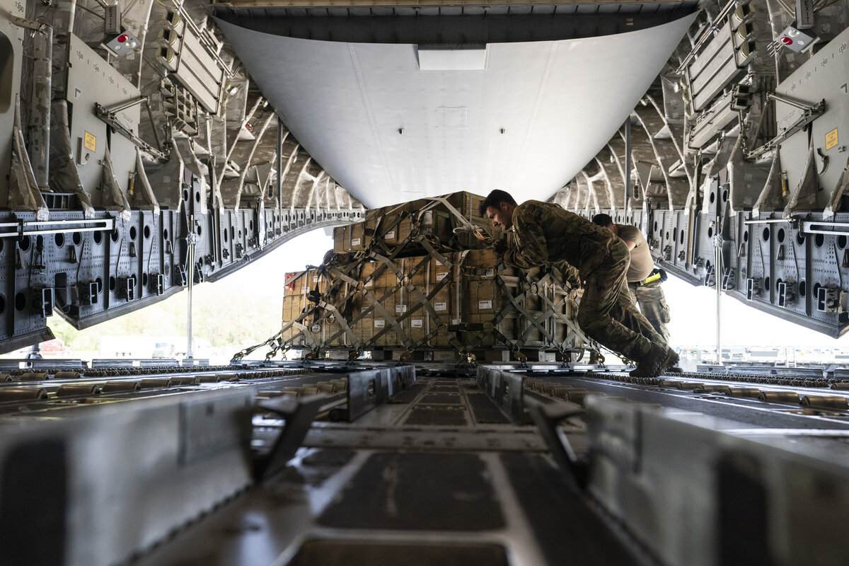     Поставки вооружения Украине / AP Photo/Alex Brandon