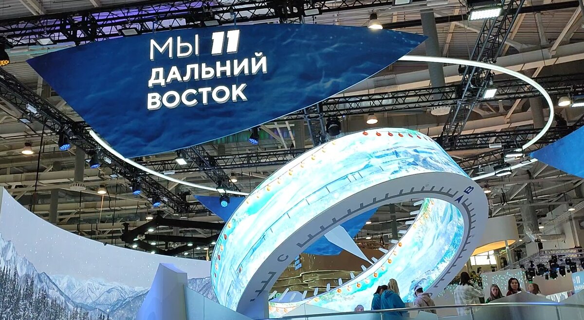 35 лет день рождения. 136 сто тридцать шесть. Красивые цифры 35 лет. Цифра 135. С юбилеем 35.