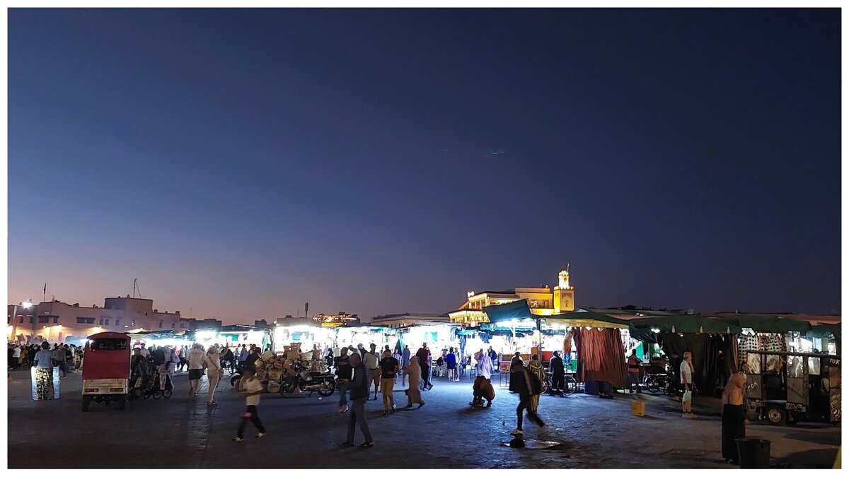 Даже центральная площадь светом не балует