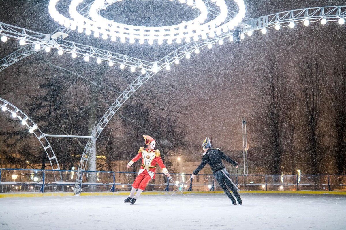 Где провести новый год в москве