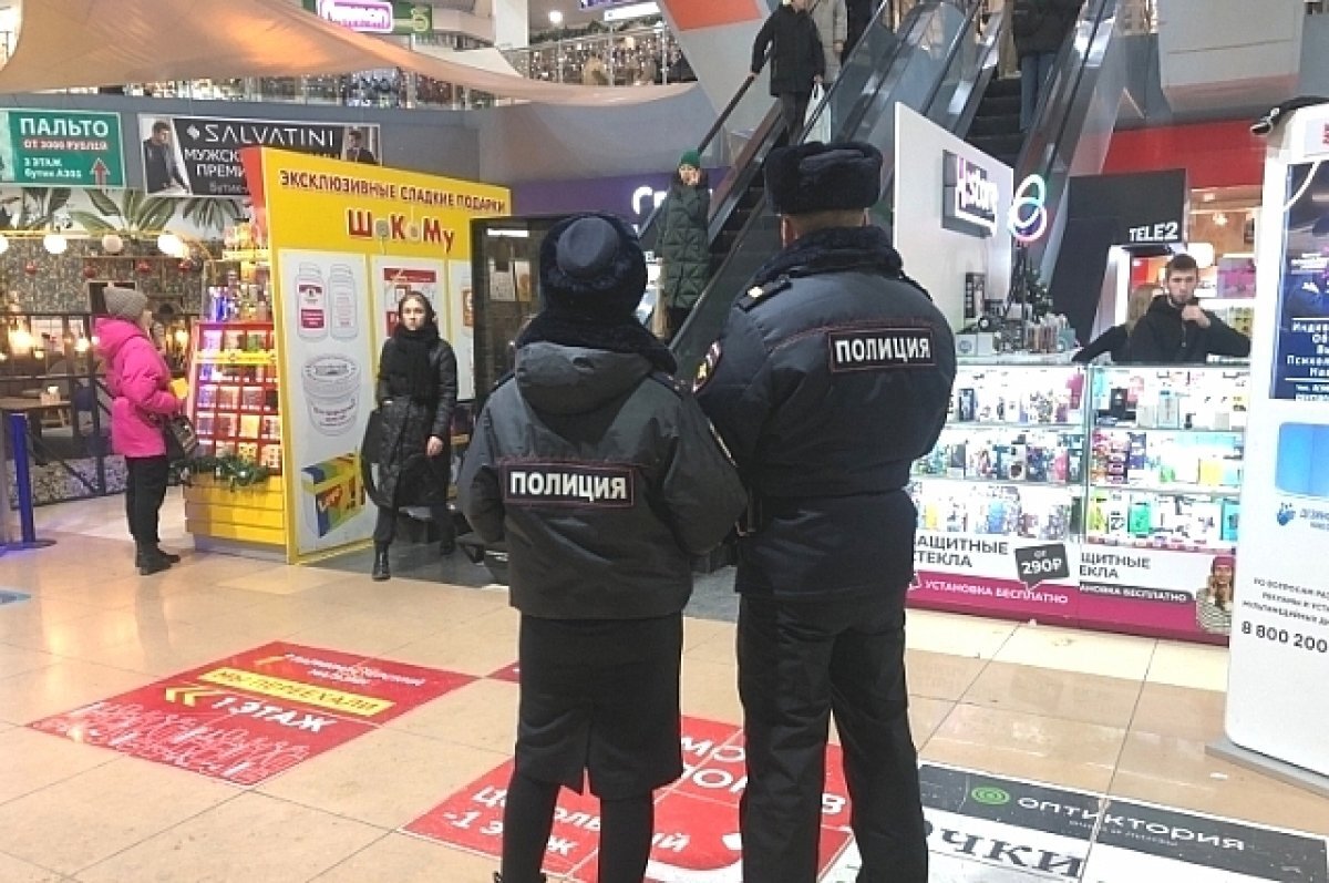    Десятки несовершеннолетних доставили в полицию в ходе рейда в Екатеринбурге