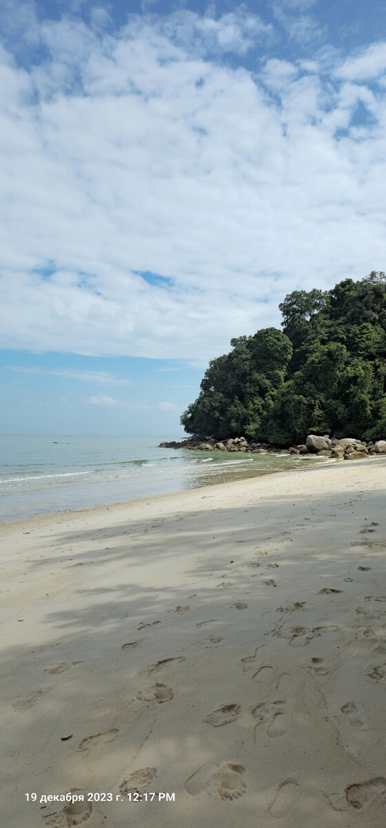 Национальный парк, пляж monkey beach.