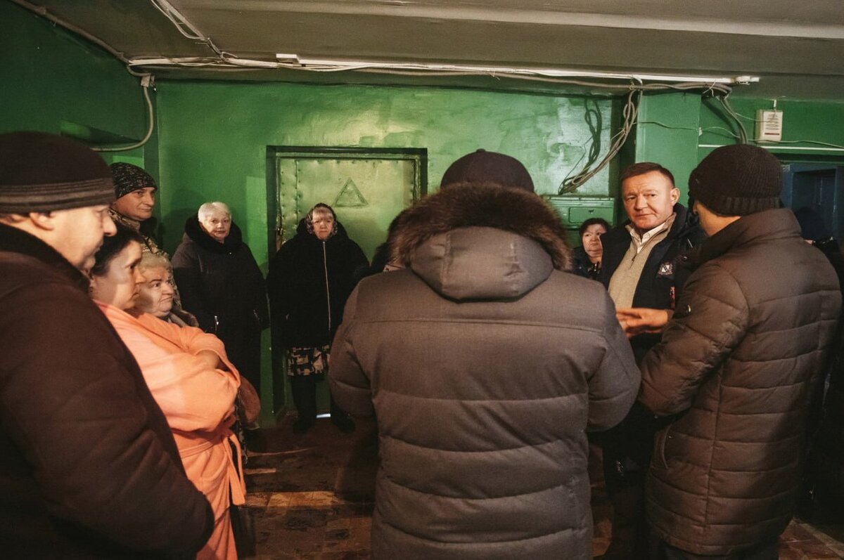    Роман Старовойт встретился с жильцами дома на улице Союзной