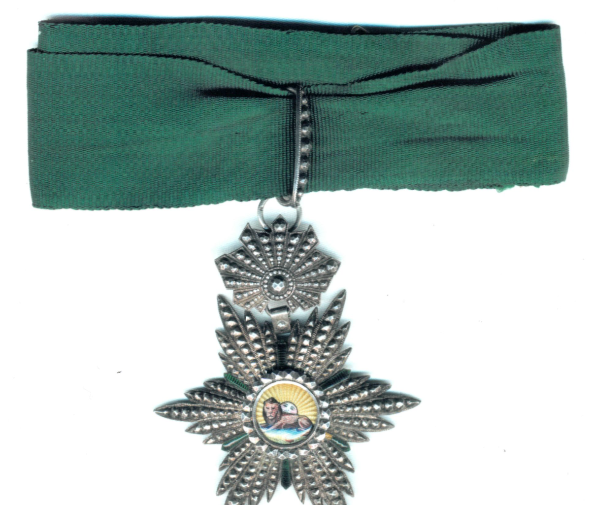 Шейный знак ордена Льва и Солнца 3-й степени.