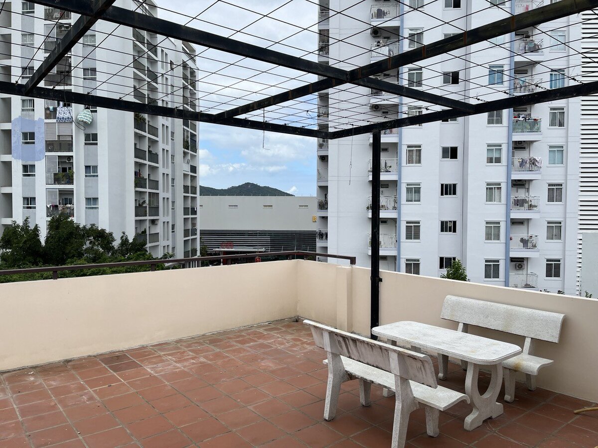 Торговый центр GO видно с крыши нашего дома