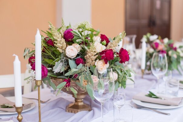 Студия флористики и декора. Студия флористики и декора. Декоратор на свадьбу. Свадебный декор 2022. Интерьер студии цветов.