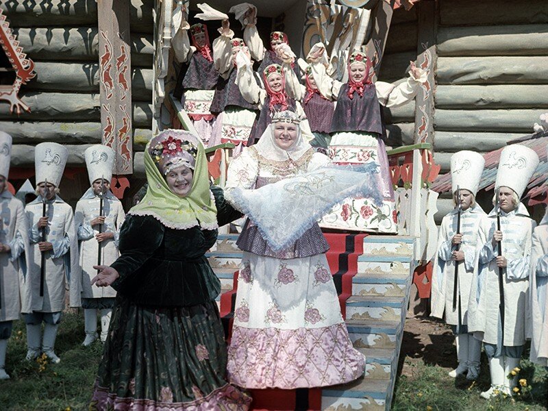 Кадр из фильма "Варвара Краса, длинная коса" 1969 г.