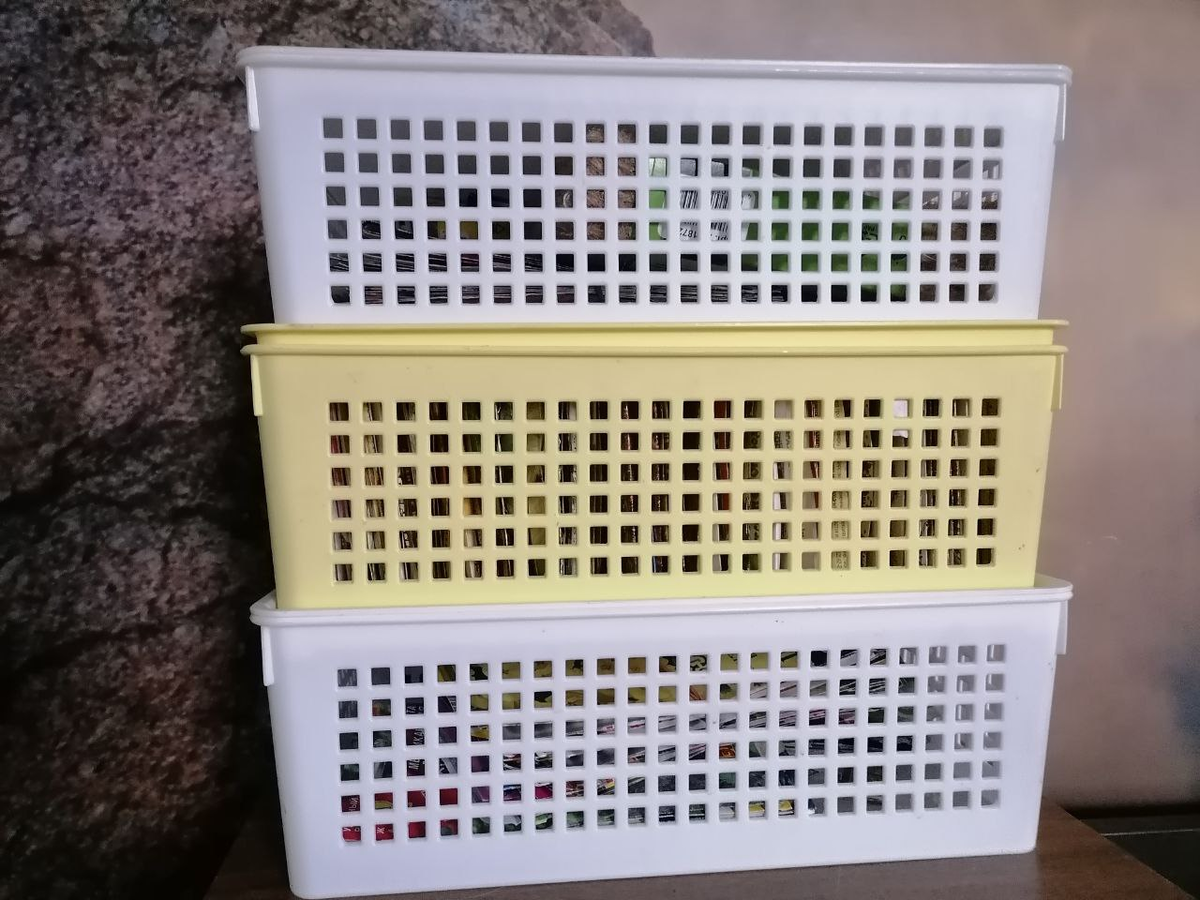 Коробки купила дышащие, ведь семена живые