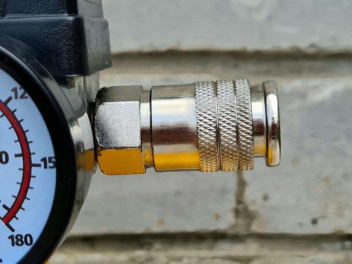 Современный автомобилист знает, насколько компрессор универсален и необходим в гараже и мастерской. Главное – правильно подобрать под себя и свои потребности нужную модель.-19