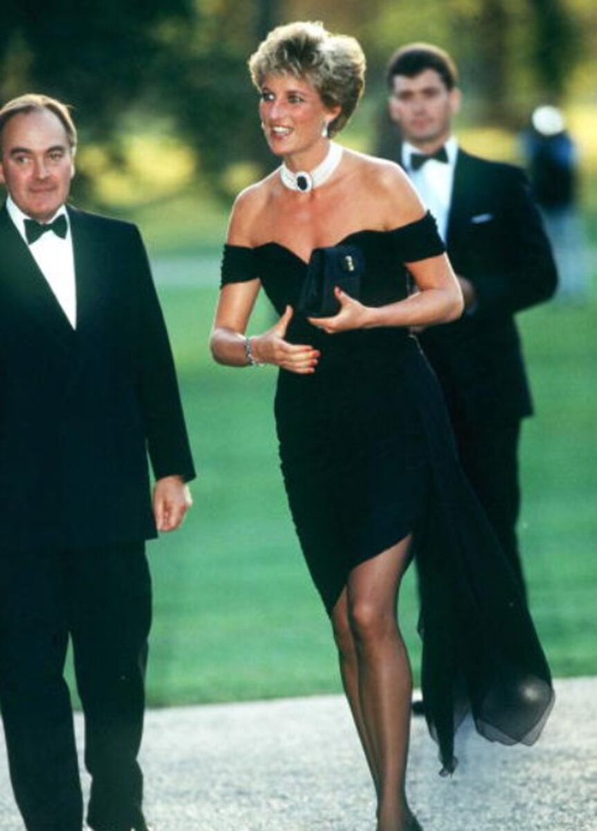 Старые украшения. Скидка от 35% на ювелирные изделия. Украшения в старину. Евгения россювелирторг. Камея император август.