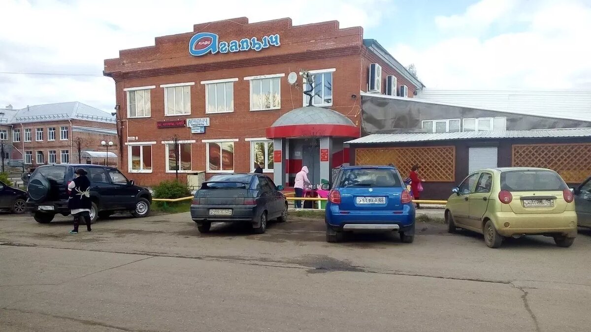     Председатель Следственного комитета РФ Александр Бастрыкин повторно затребовал от подчиненных в Удмуртии доклад о событиях минувшего лета в поселке Кез, где местная преступная группировка кошмарит мирное население. Первый раз он требовал отчета еще в августе, но, видимо, не дождался.