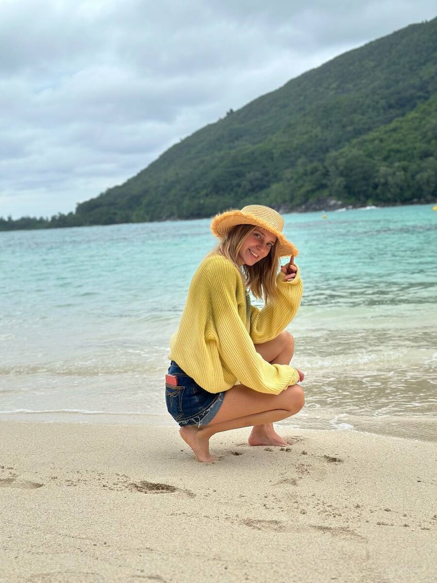 Чистякова-Ионова ездила на острова каждый Новый год. Вот и сейчас никуда из России не свалила.