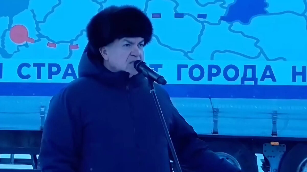     Мэр Набережных Челнов попросил убрать из речи слово «аномальные» по отношению к морозам. Обращение касалось чиновников и коммунальщиков. Об этом пишет «Татар-информ».