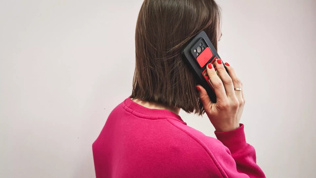     Красноярцы пожаловались на то, что операторы связи подняли цены на тарифы. Разбираемся, на сколько подорожала связь и почему.