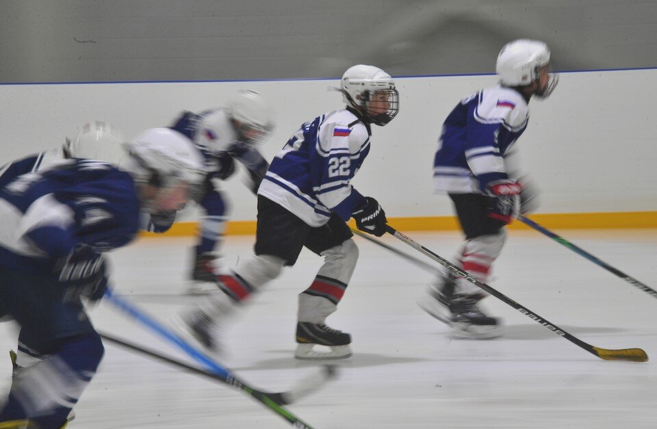    В Ульяновске с 10 января стартовал турнир по хоккею «Золотая шайба» Архив "КП"