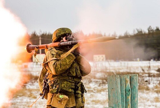    Военнослужащие Балтийского флота отрабатывают навыки ведения современного общевойскового боя