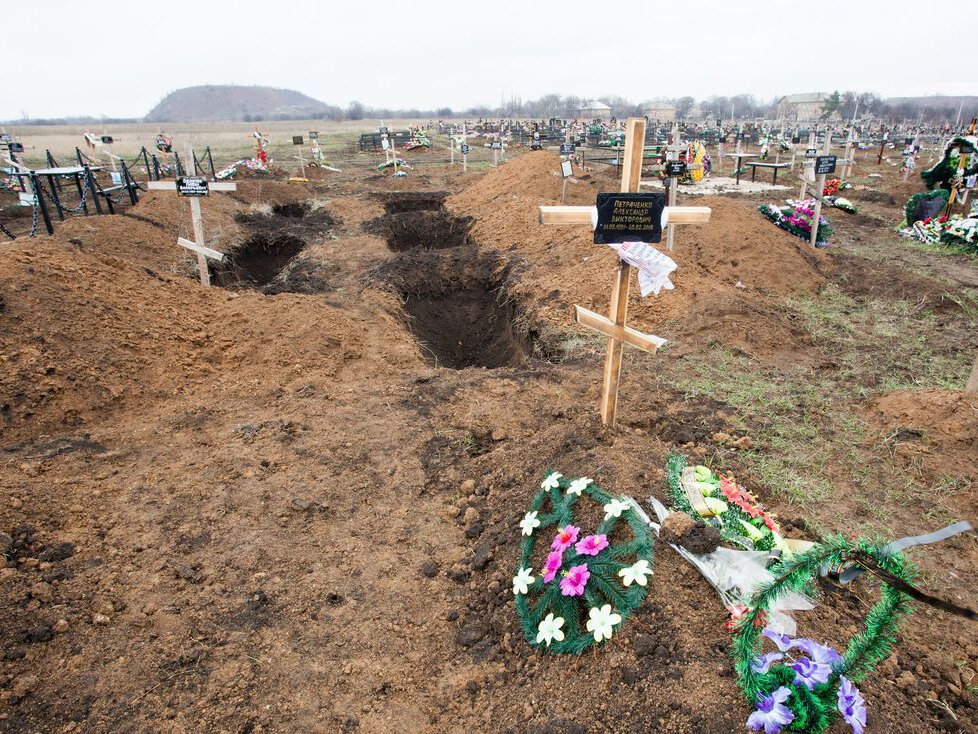 Сколько людей похоронено на кладбище