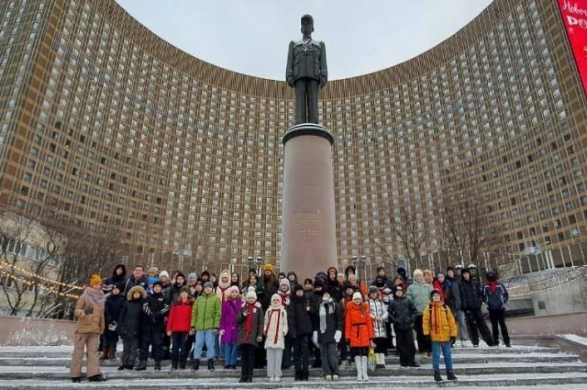    100 детей участников СВО из Новороссийска встретили праздники в столице