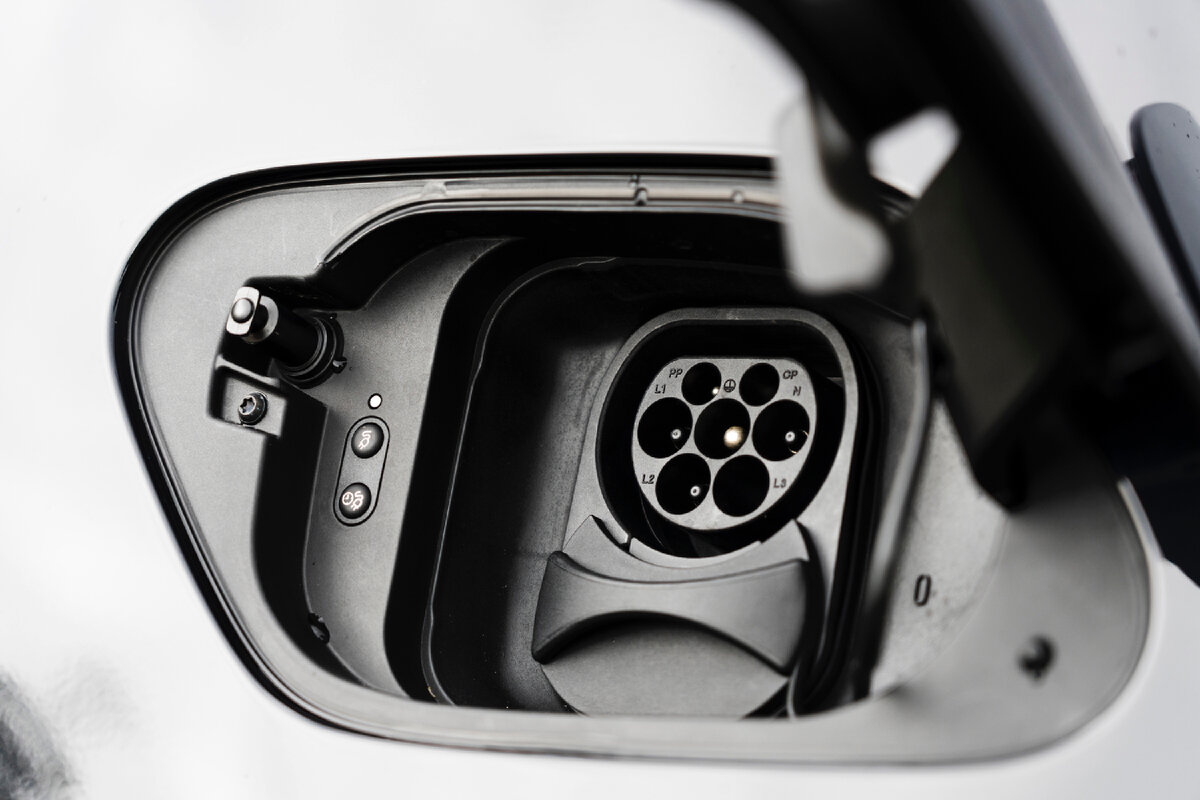 Разъем в электромобиле Type 2(Mennekes)