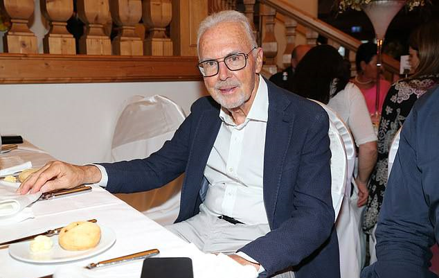 Футболиста не стало на 79-м году жизни. Фото: dailymail.co.uk 