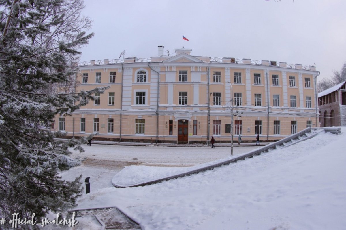    Смоляне могут пойти работать в администрацию города