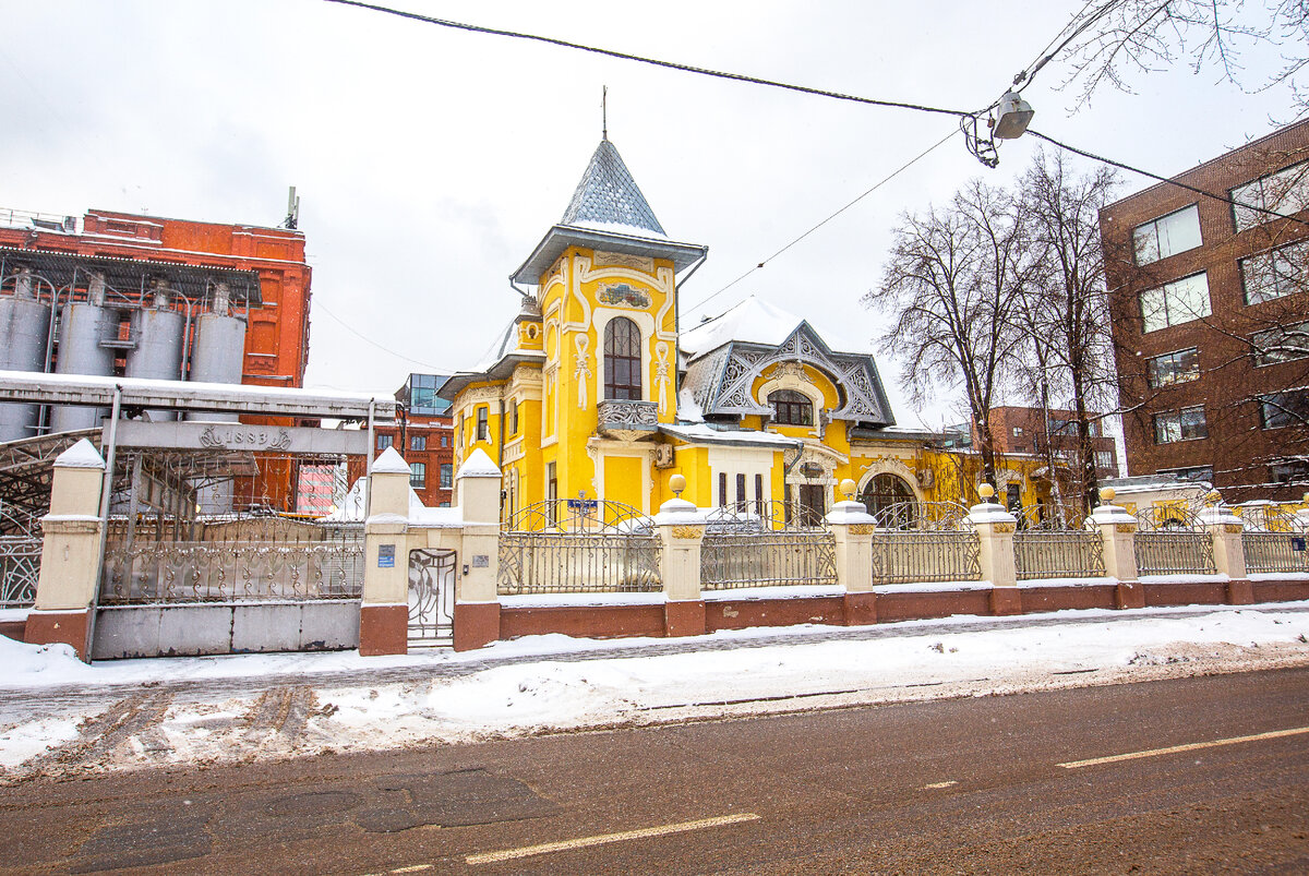 Москва малоизвестная: нарядный особняк 