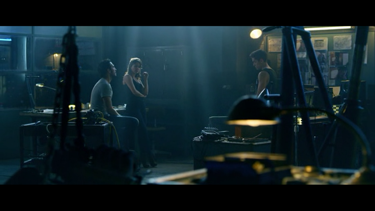 Навас, Ари и Нано планируют новое ограбление