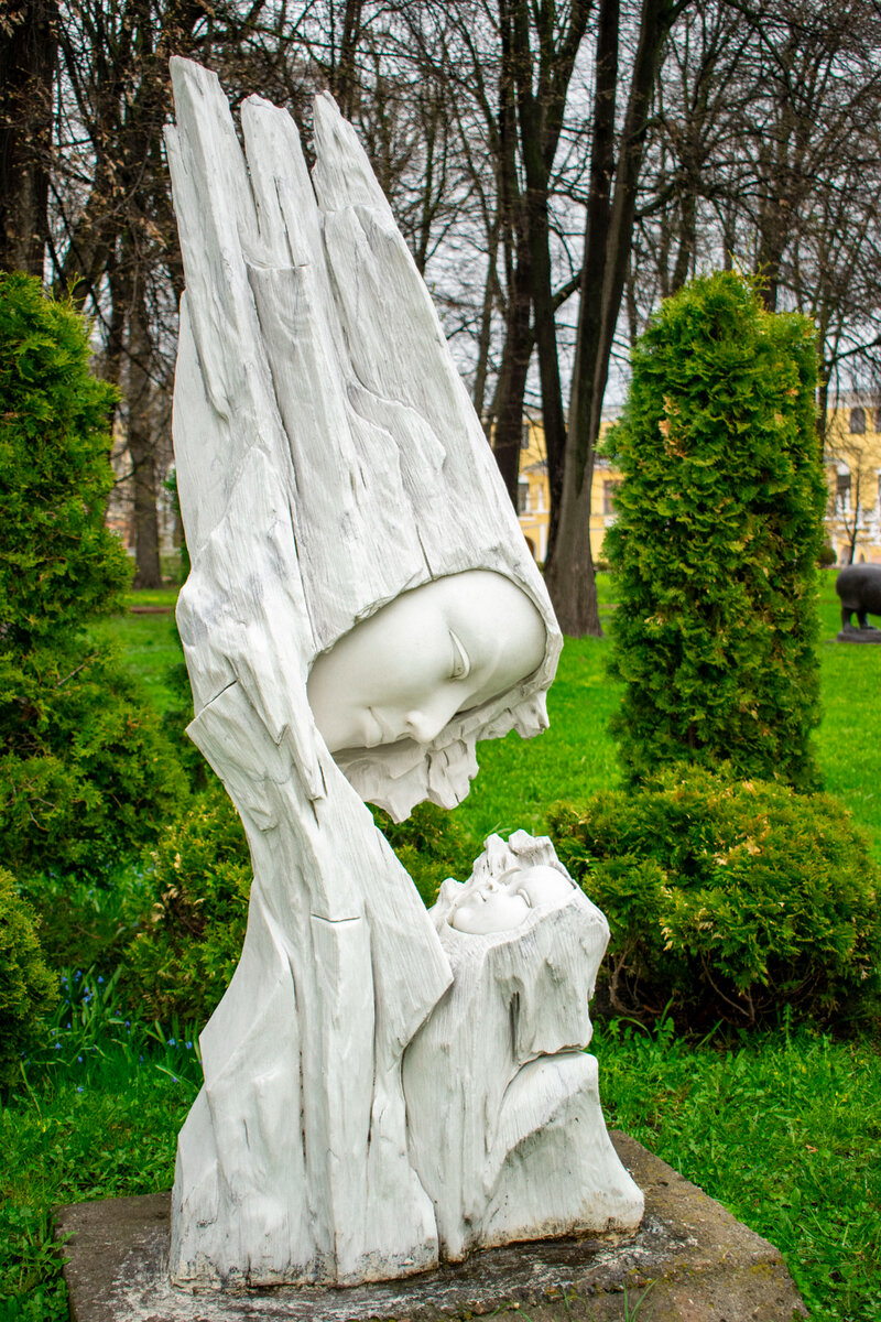 детище скульптора 8. вучетич мамаев курган. шенг луо скульптор. микеланджело мать и дитя скульптура. скульптура мать.