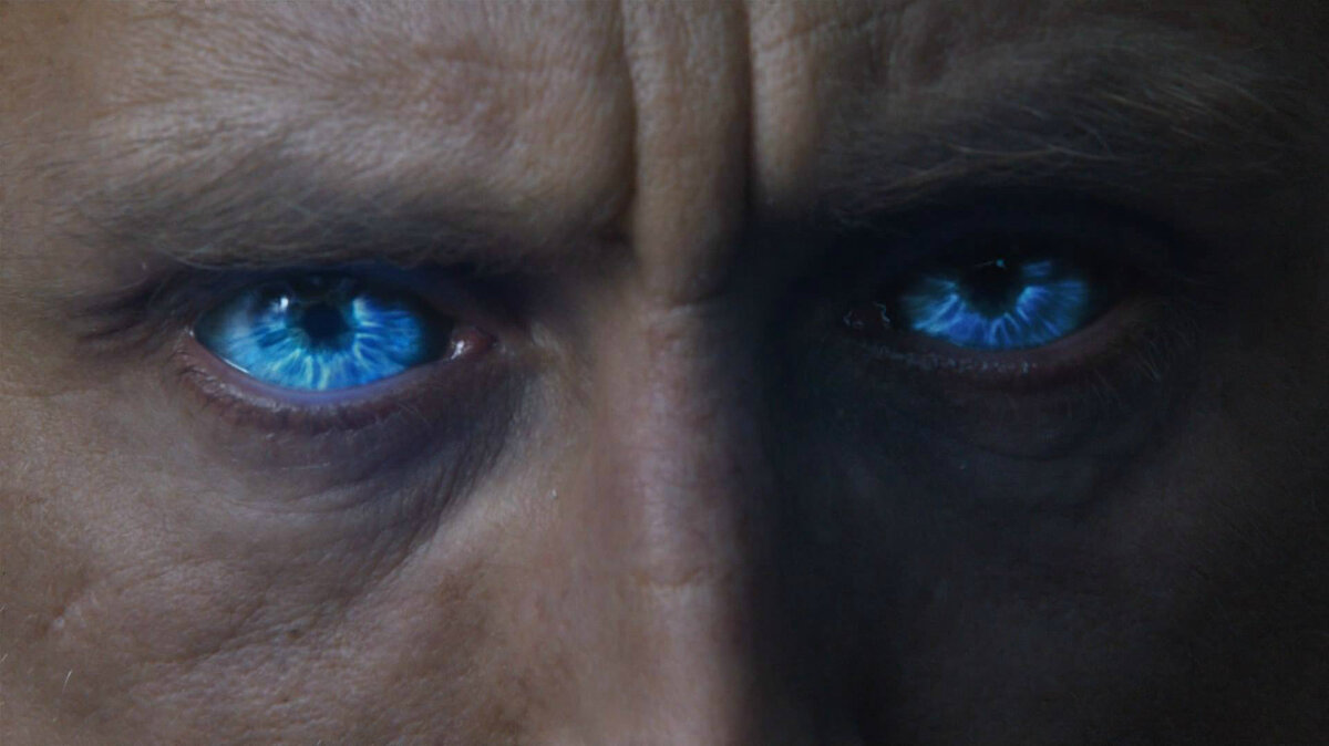 Обращение безымянного человека в Короля Ночи. Кадр из Игры престолов, HBO