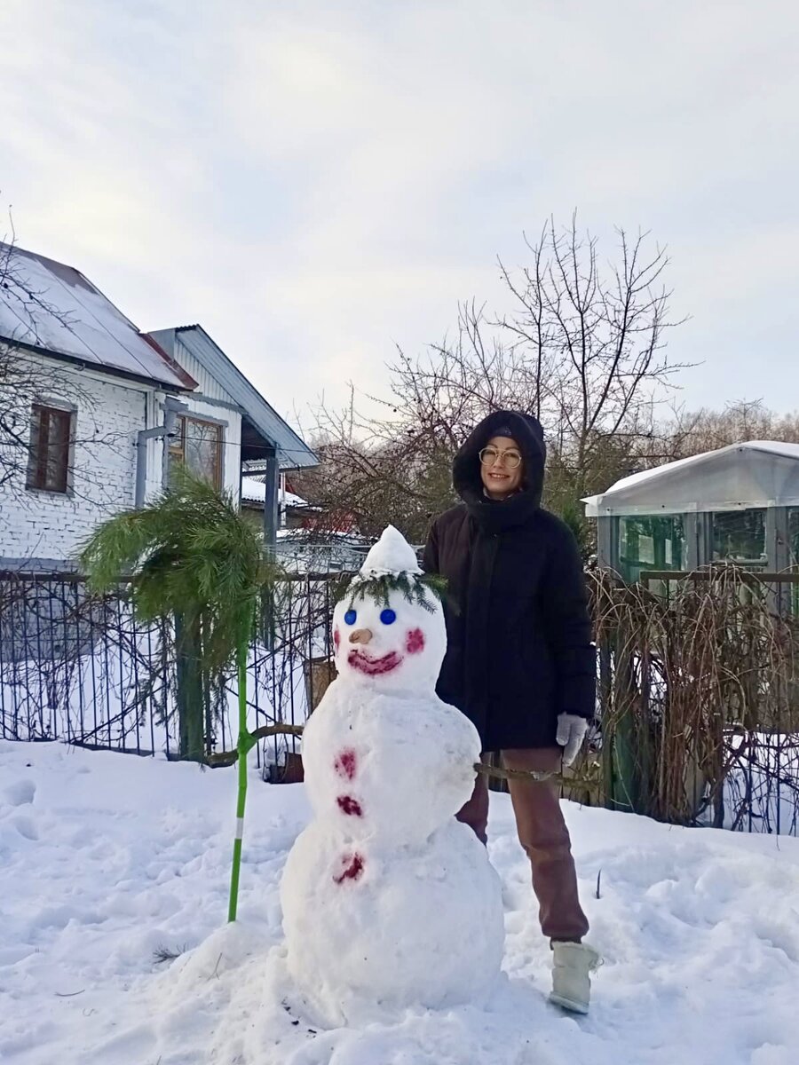 Первое произведение искусства в наступившем году. Снеговик Порфирий.