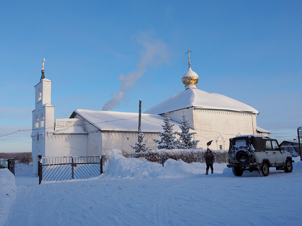 Человек с лопатой.