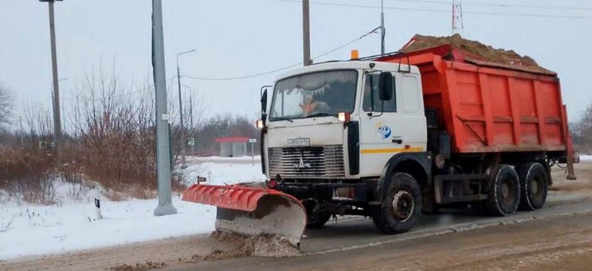     На обработку дорог Курской области с начала года израсходовано 27,5 тыс тонн песко-соляной смеси