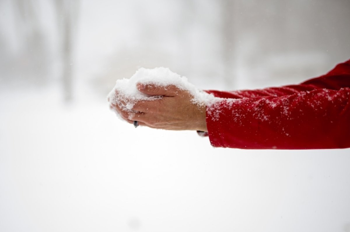    Врач Шахвеледов объяснил, как отогреть замерзшие руки и ноги ребенка