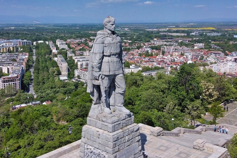 Памятник алеше в пловдиве