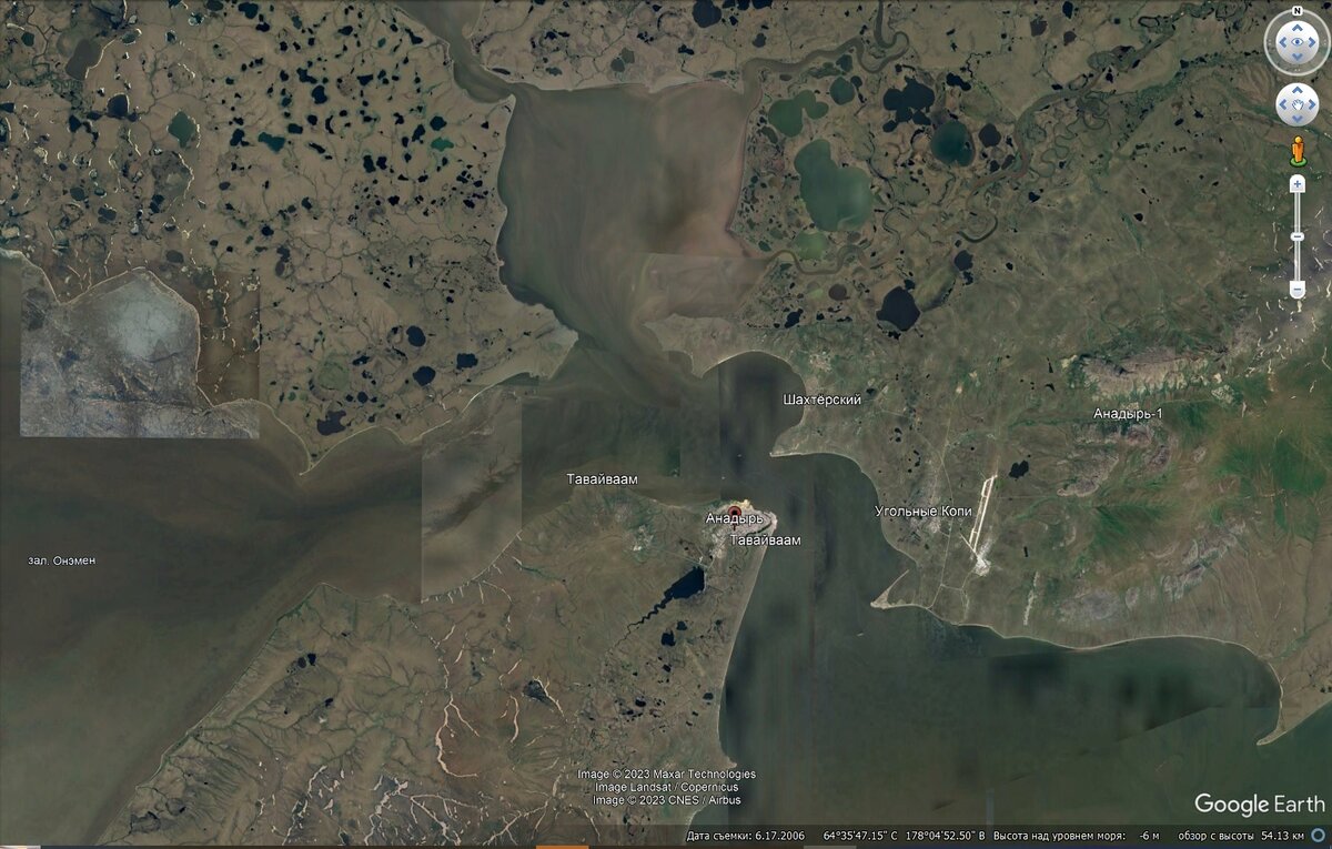 Обратите внимание на две полосы, оставшиеся на карте. это следы от удаления с карт гугл Великой подводной стены