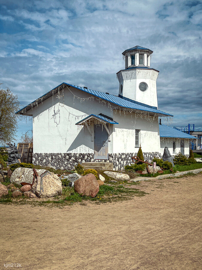 Осиновецкий маяк беседки. Осиновецкий Маяк пляж. Маяк острова Моэско. Пляж у Осиновецкого маяка. Осиновецкий Маяк шатер.