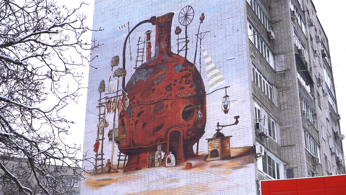    В Краснодаре открыли мурал-картину кубанского художника Сергея Воржева. Фото: телеканал «Краснодар»