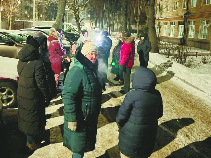     На улице вместе теплее. / Соцсети