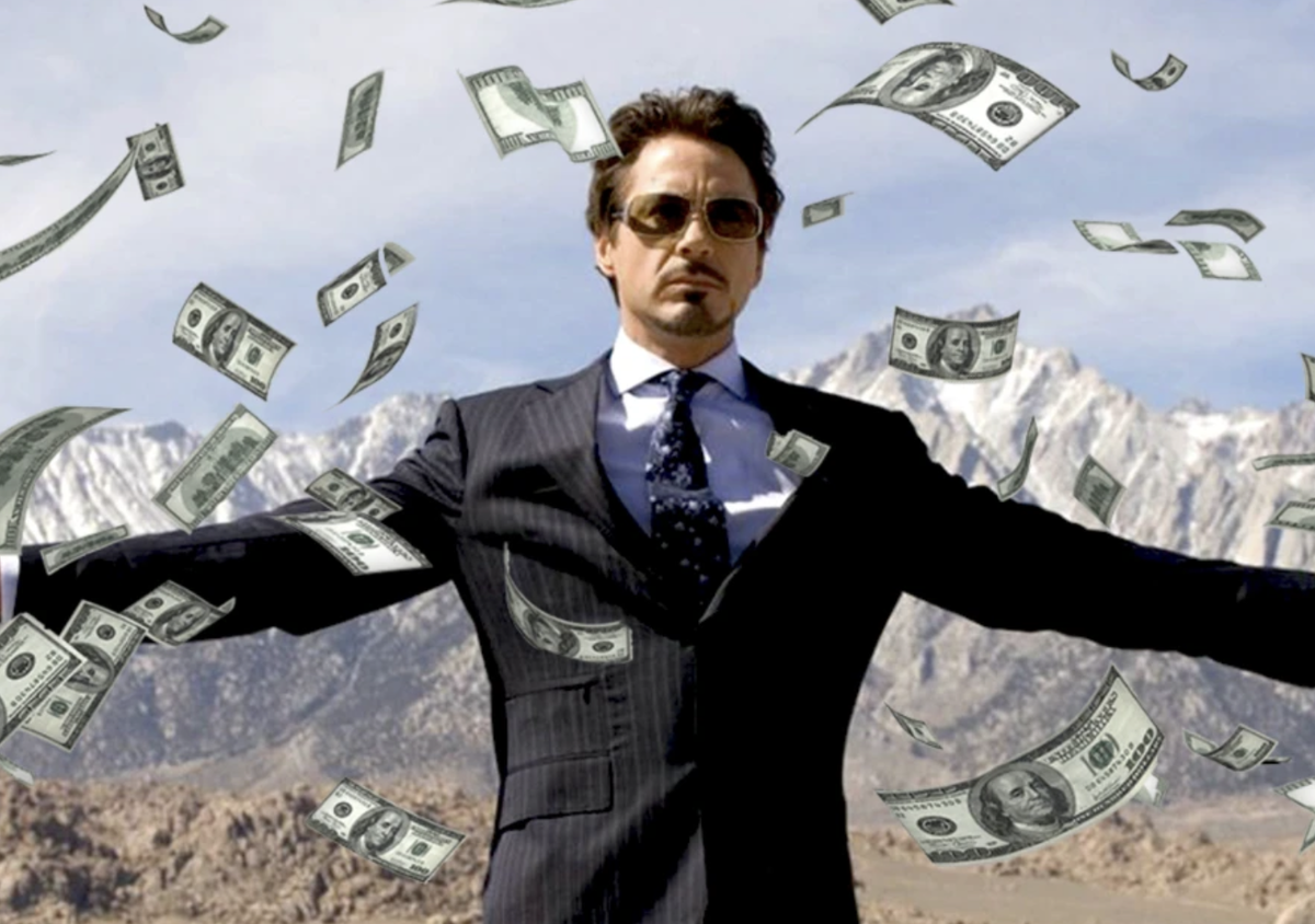 Я стал самым широким. Я стал самым широким. Чокнутый профессор гигант. Тони старк руки в стороны. Огромный бодибилдер.