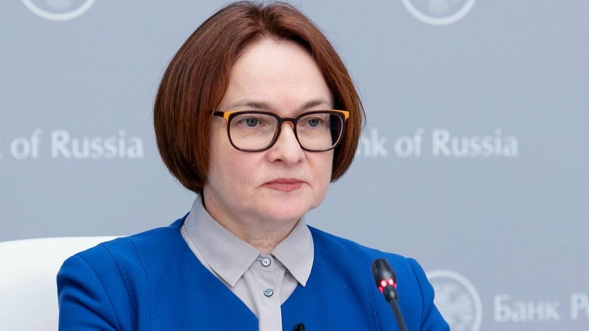 Бесстрашная Эльвира Набиуллина продолжает свою борьбу не обращая внимание на выпады балаболов. Настоящий профессионал (без сарказма)