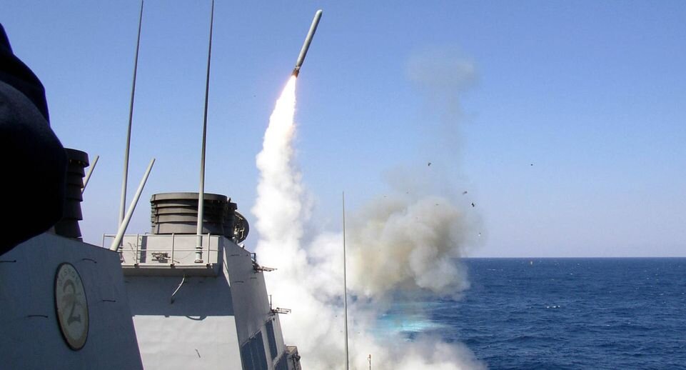 Christopher Senenko/U.S .Navy/Global Look Press📷
