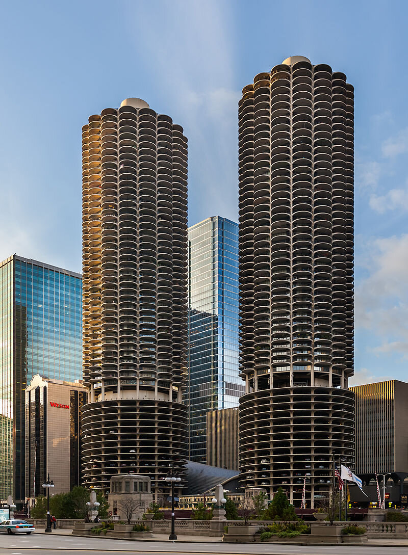 Источник изображения - https://upload.wikimedia.org/wikipedia/commons/thumb/5/5f/Marina_City%2C_Chicago%2C_Illinois%2C_Estados_Unidos%2C_2012-10-20%2C_DD_01.jpg/800px-Marina_City%2C_Chicago%2C_Illinois%2C_Estados_Unidos%2C_2012-10-20%2C_DD_01.jpg