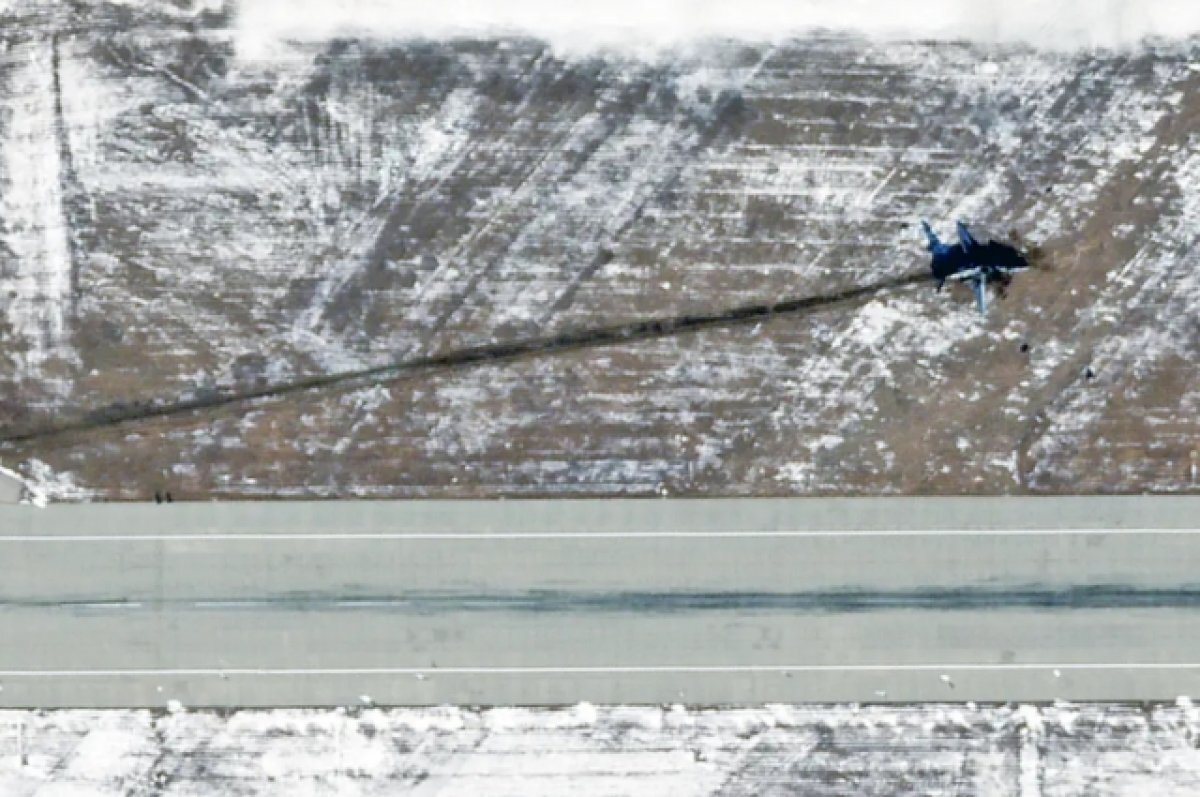    Разбившийся на базе Эллсуорт бомбардировщик ВВС США показали со спутника