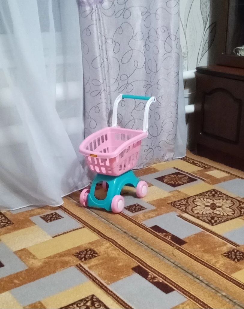 Тележка осталась в деревне)