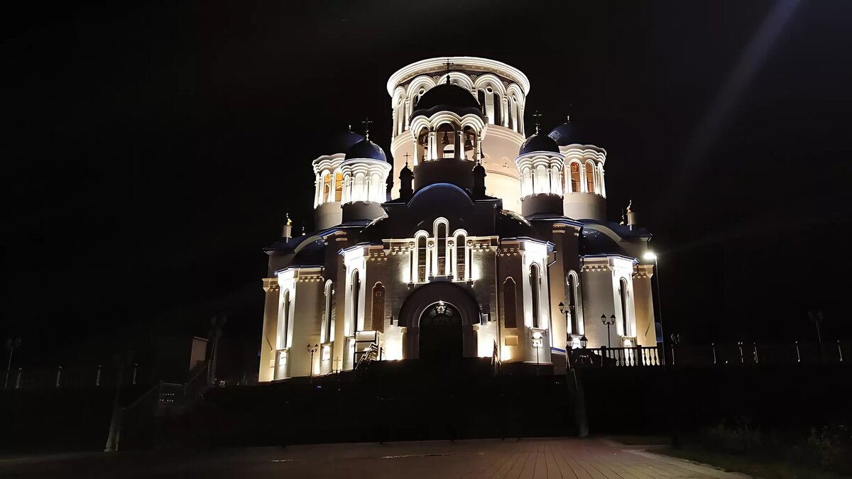     Под строительство одного из храмов уже выделен участок. Об этом рассказал митрополит Тобольский и Тюменский Димитрий.