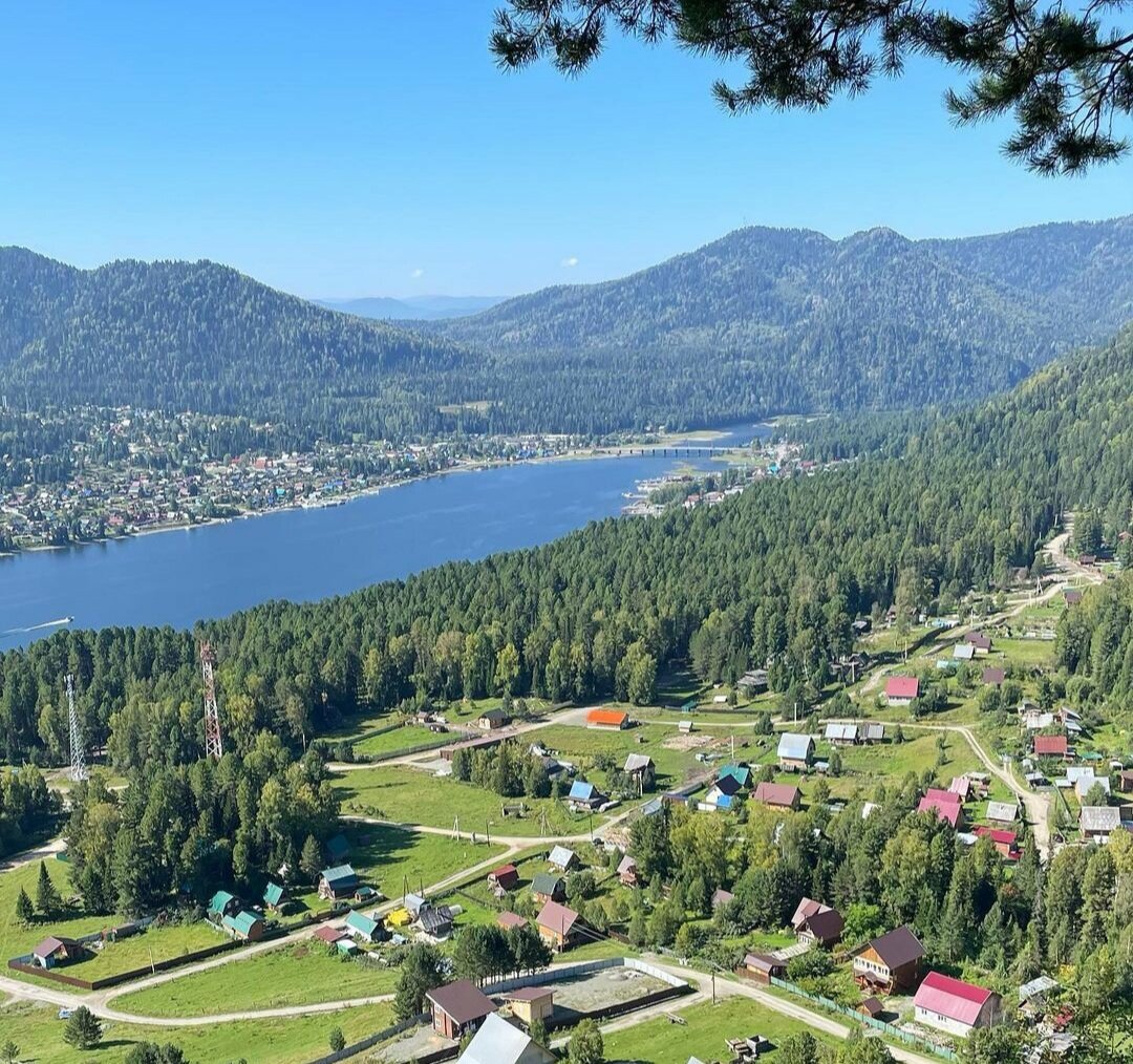 Телецкое озеро и с. Артыбаш