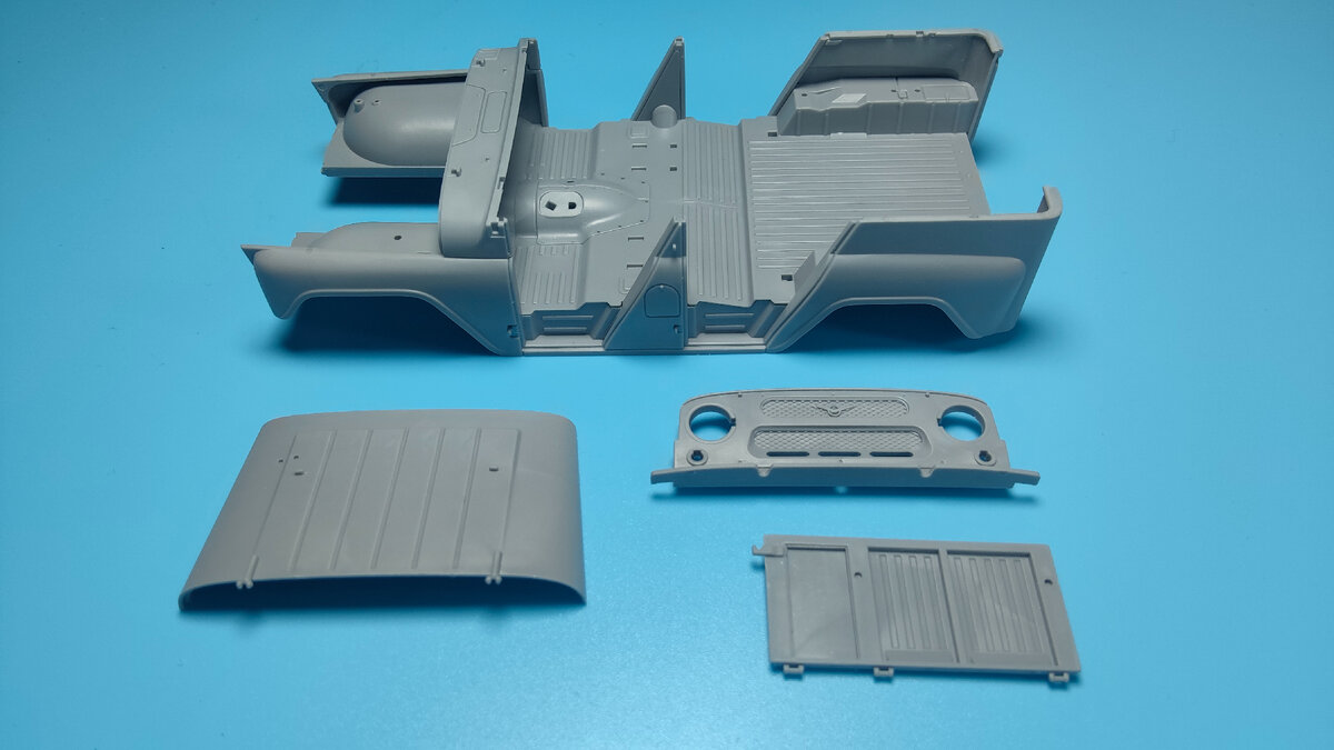 3629 Звезда УАЗ-469 1/35. Кузов собранный под покраску.