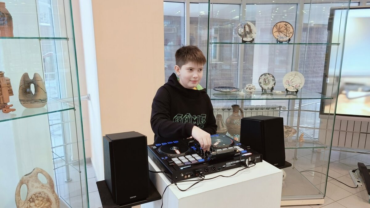    Крутятся катуШКИ